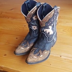 Kids size 2 Dan Post boots